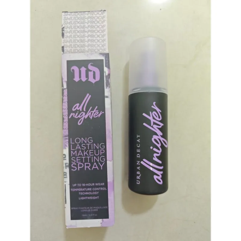 Spray Fijador de Maquillaje Urban Decay City, Versión Clásica, Control de Grasa, Hidratante, Larga Duración, 118 ml