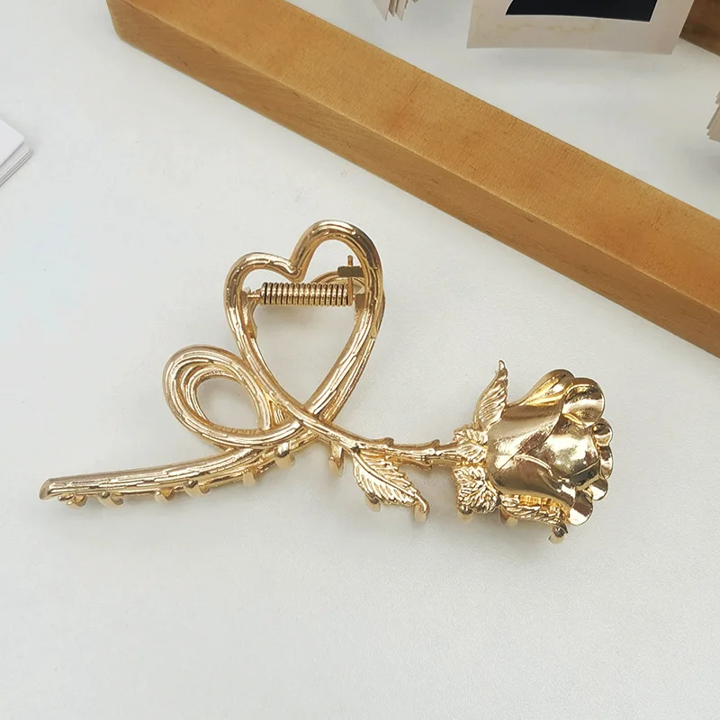 1pcRetro style new heart-shaped rose large metal plate hair clip for women, shark clip headband at the back of the head