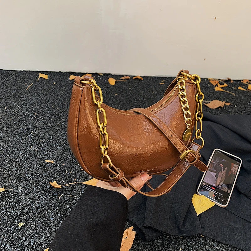 

Mini Shoulder Bags for Women Fashion Chains Armpit Bag High-end Design Crescent Bags 2026 New Underarm Handbags Phone Purse