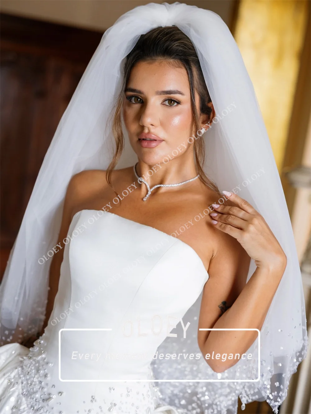 OLOEY Luxury Satin Wedding Dresses Strapless Beaded Pearls Waist Puffy Bridal Gown Robe De Mariage Sweep Train Customized