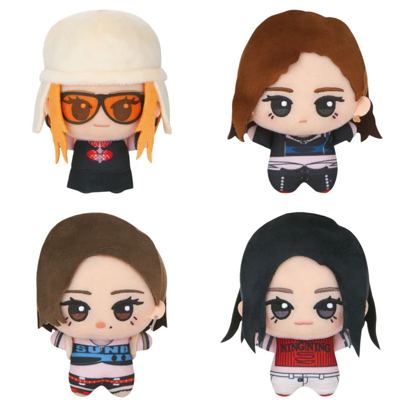 

В наличии: Плюшевые игрушки NINGNING, GISELLE, KARINA, WINTER в стиле корейских женских групп, дизайн по мотивам костюмов, фигурки для фанатов, коллекционные подарки