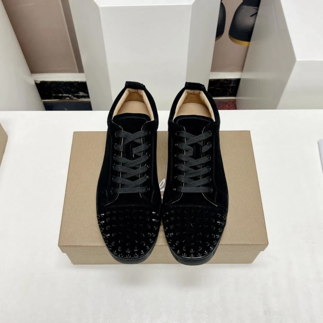 Black Rivet Shoes Lace-up Low Top Men's And Women's Board Shoes Street Shot Silver Nails Fashion Bling Single Flat Shoes