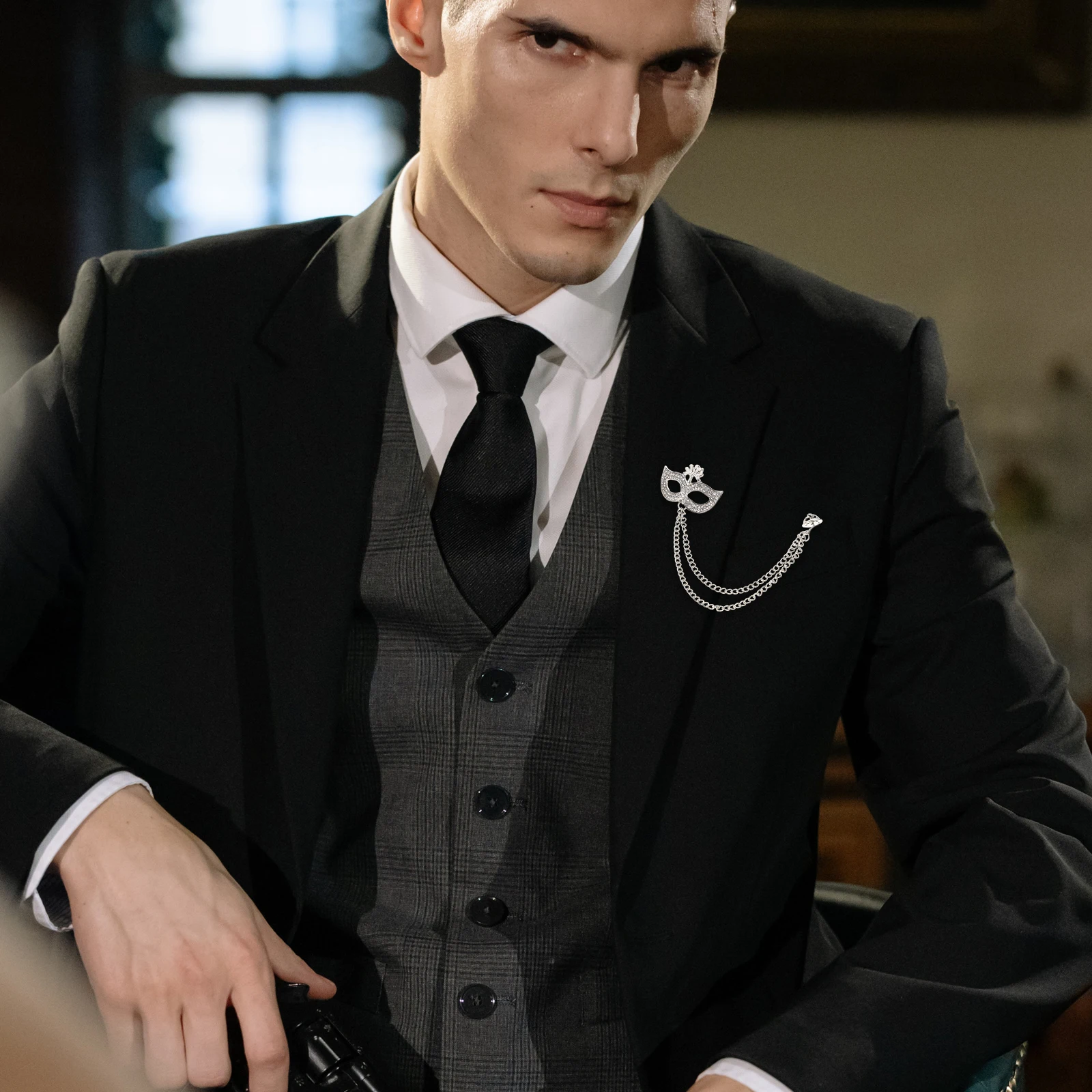 1 قطعة قناع بروش سلسلة التلبيب دبوس أنيق خفيف الوزن الملابس الديكور كل مباراة الصدار ملحقات الحفلات بروش