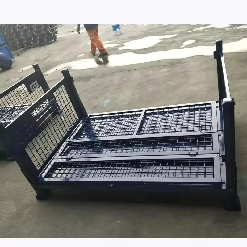 Custom cargo and storage equipment collapsible and lockable wire mesh storage container