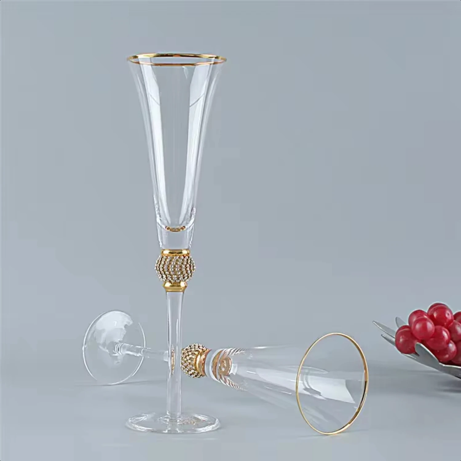 New Elegant Set of 2 Exquisite 200ml Phnom Penh Champagne Glasses with Inlaid Crystals - Perfect  Weddings, Parties or as Gifts 