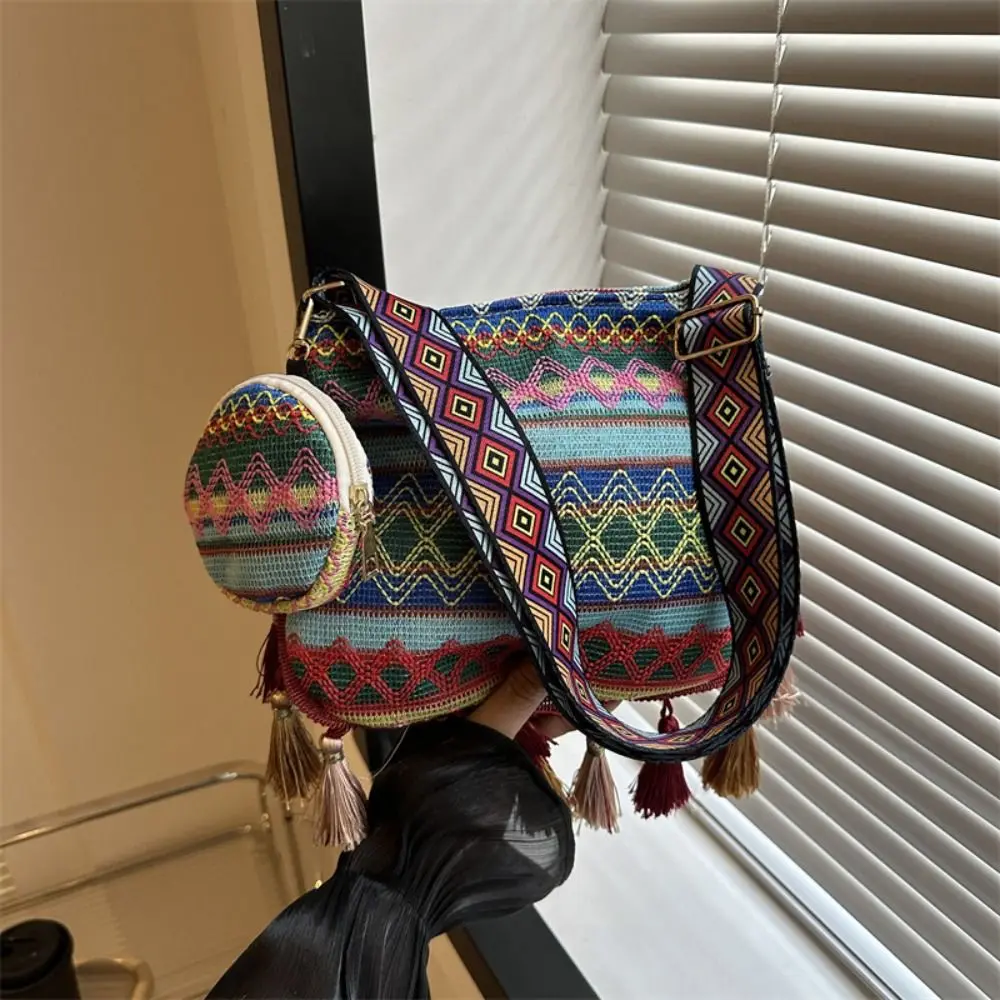 Tassel Ethnic Style Crossbody Bags Woven Bag Messenger Bag Bohemian Shoulder Bag Geometric Large Capacity Fringe Shoulder Bag
