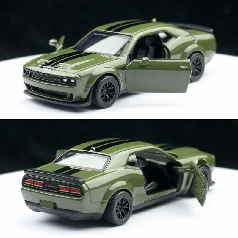 

1:44 Charger SRT Hellcat Alloy Sport Car model Diecast Metal Muscle Vehicles Car Model Simulation Collection Kids Toy Gift