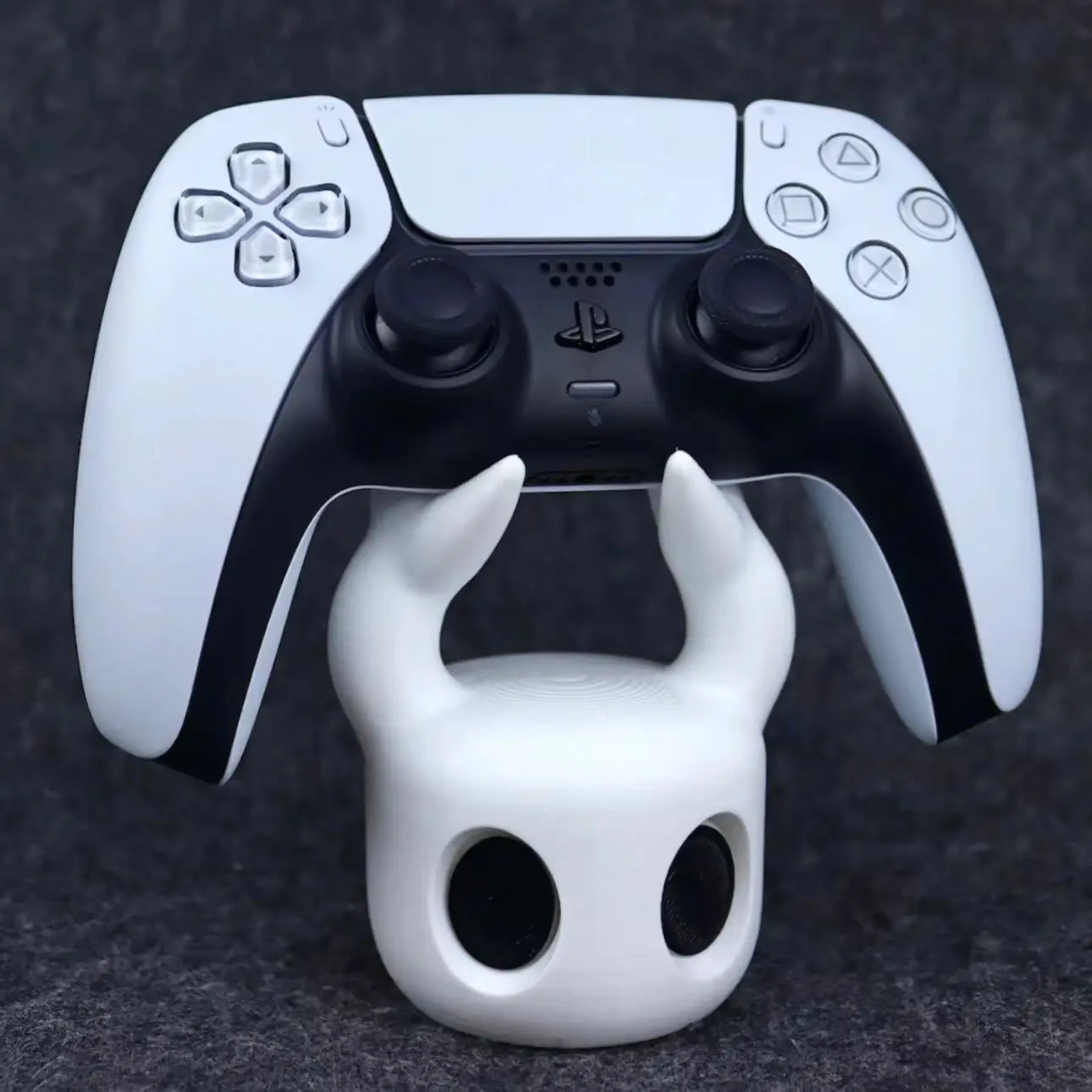 Hollow Action Figure Toy Model Knight Game Handle  Game Controller Bracket Display Frame Computer Desktop Decoration