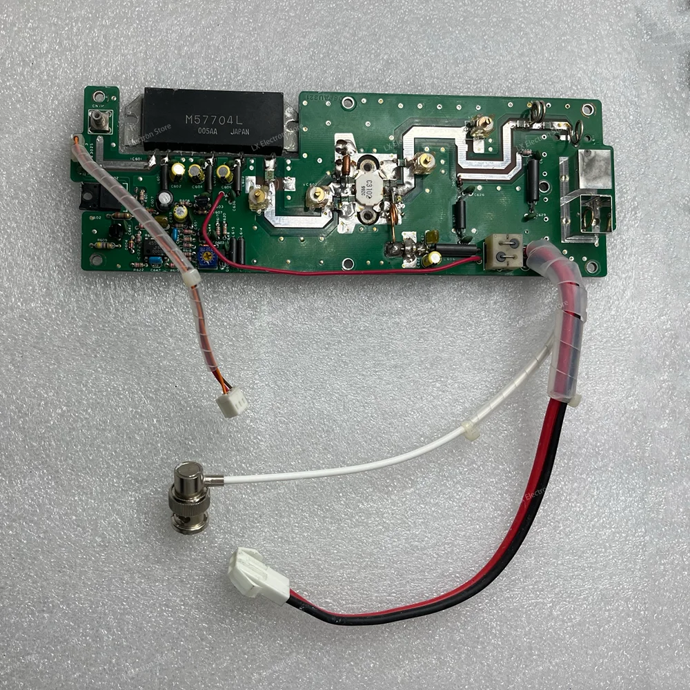 1pcs 50W UHF power amplifier, 400–420 MHz, driven by M57704L and 2SC3102, operating at 12.5 VDC