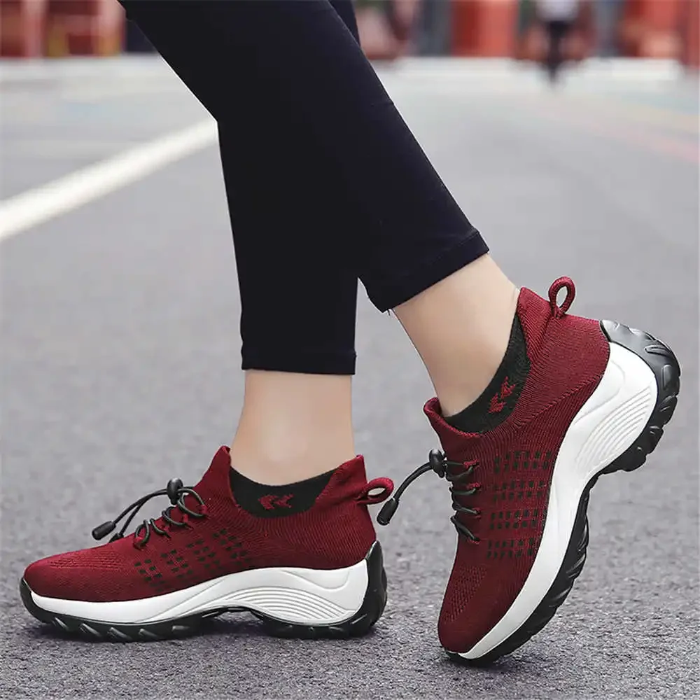 Sepatu Sneakers tali elastis sepatu Sneakers Teniz wanita olahraga lucu keranjang lari modis penggunaan khusus