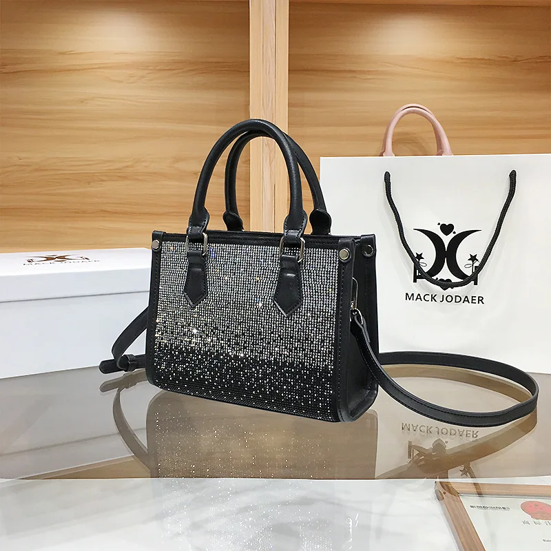 

Designer Minimalist Vintage Diaper Bag For Women Elegant Luxury Leather Large Capacity Stylish Fashion Tote Bag