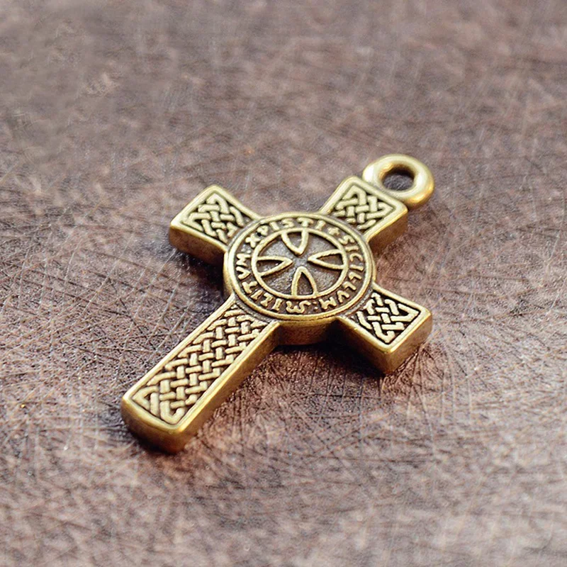 1 Stück Retro Messing Keltisches Kreuz Engel Jesus Friedens-Kruzifix Religiöser Stil für DIY Hängeaccessoires Ornament – Detail 2