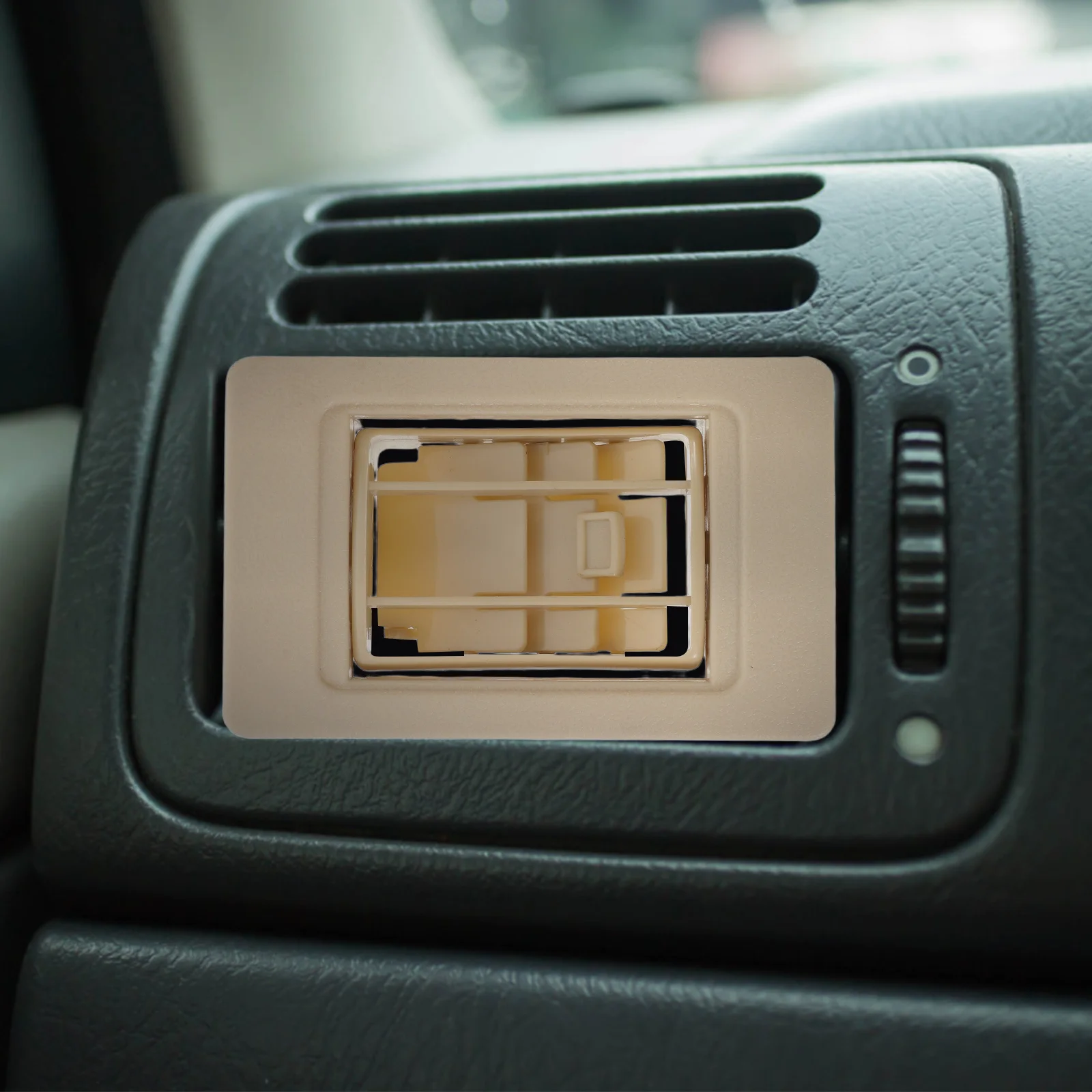 

Rectangular Dashboard Air Conditioning Vent Outlet Cover Universal Fit for Buses Rvs Car Ac Vent Grille Easy Installation