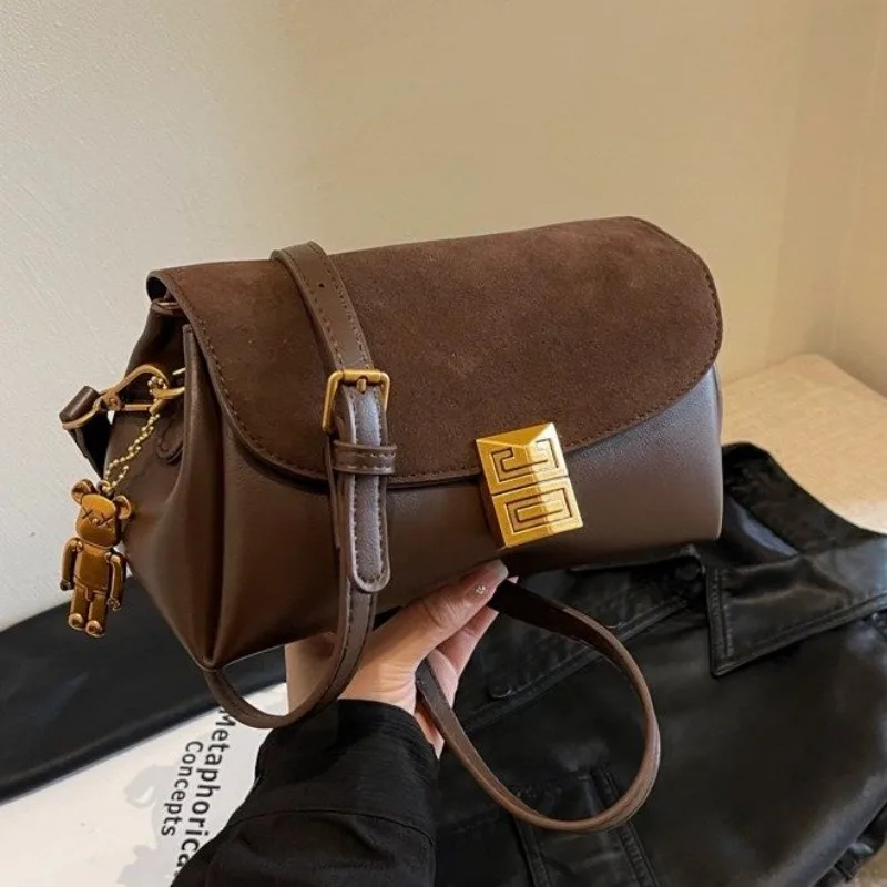 シックなデザイナーショルダーバッグ、買い物客向けの大容量、ファッショナブルで広々としたおむつバッグとしても使用可能