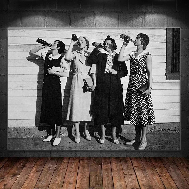 Vintage Black and White Women|man Beer Drinkers Poster Hd Prints Canvas Painting Wall Art Pictures for Living Bedroom Home Decor