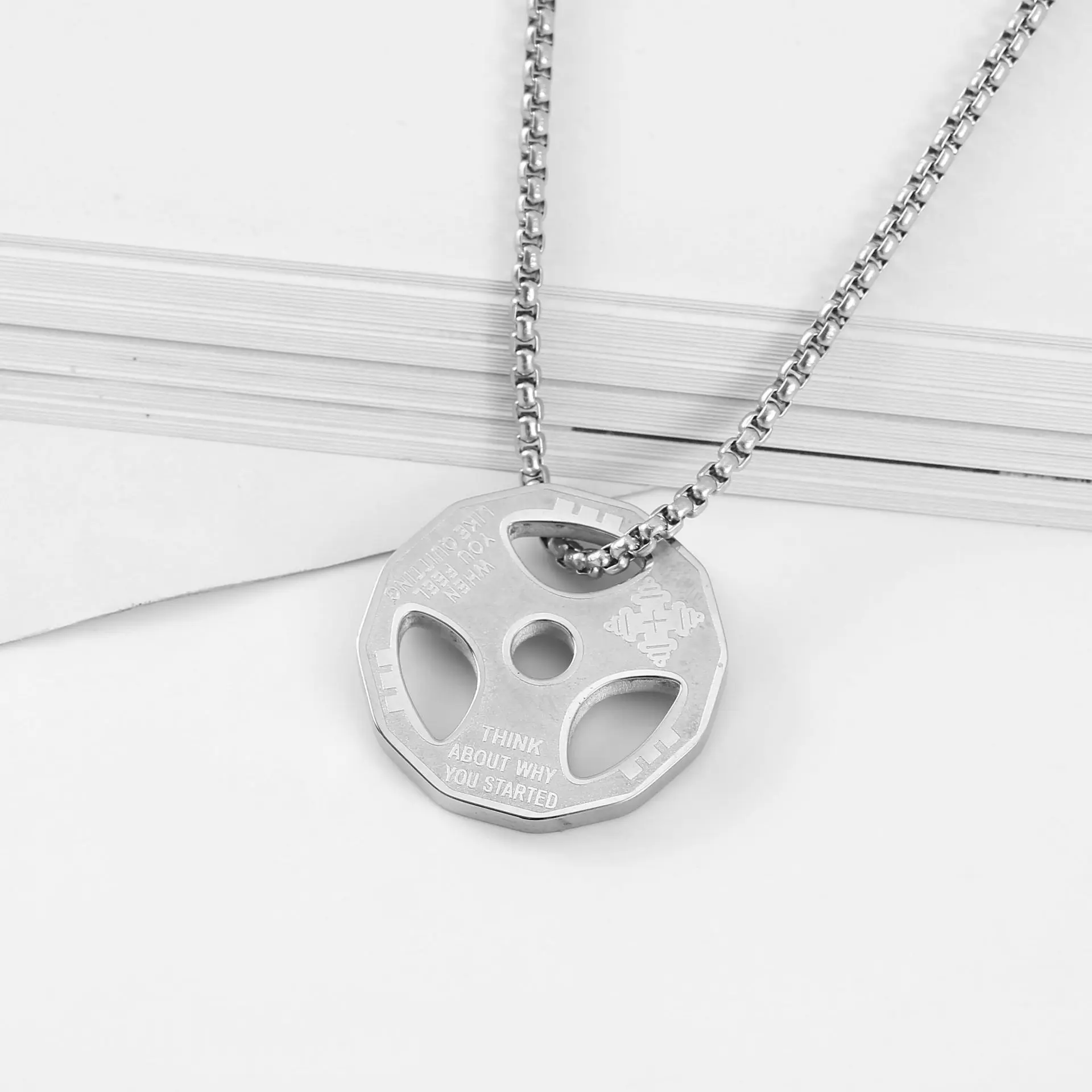 1 قطعة الأزياء دائم الفولاذ المقاوم للصدأ ملهمة الدمبل الأوزان قلادة للرجال اللياقة البدنية الروحية قلادة رجل المجوهرات #5