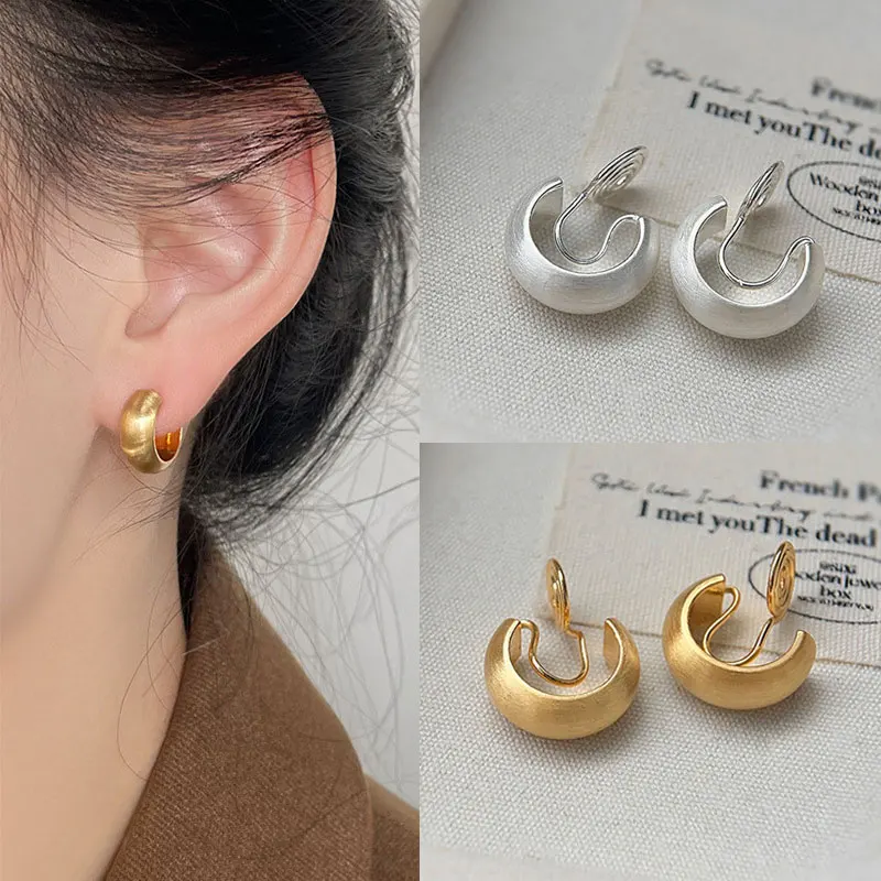 

Vintage Gold Color Minimalist Matte Metal C Shape Clip On Hoop Earrings Non Pierced Cute Earring for Women Party Charm Jewelry