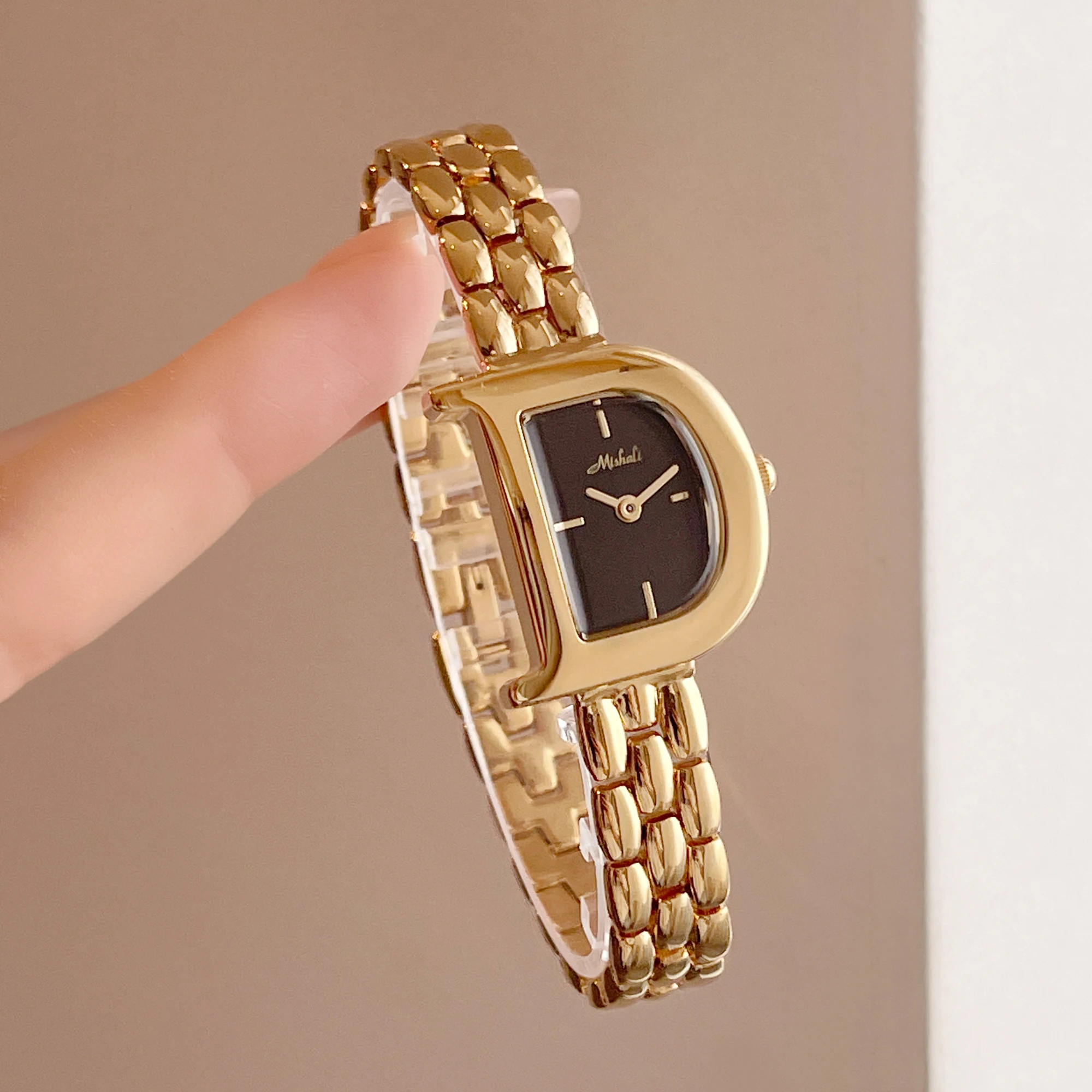 ساعة نسائية راقية وأنيقة بحزام فولاذي بسيطة ومتعددة الاستخدامات طراز جديد 2025 إكسسوار نسائي. #5