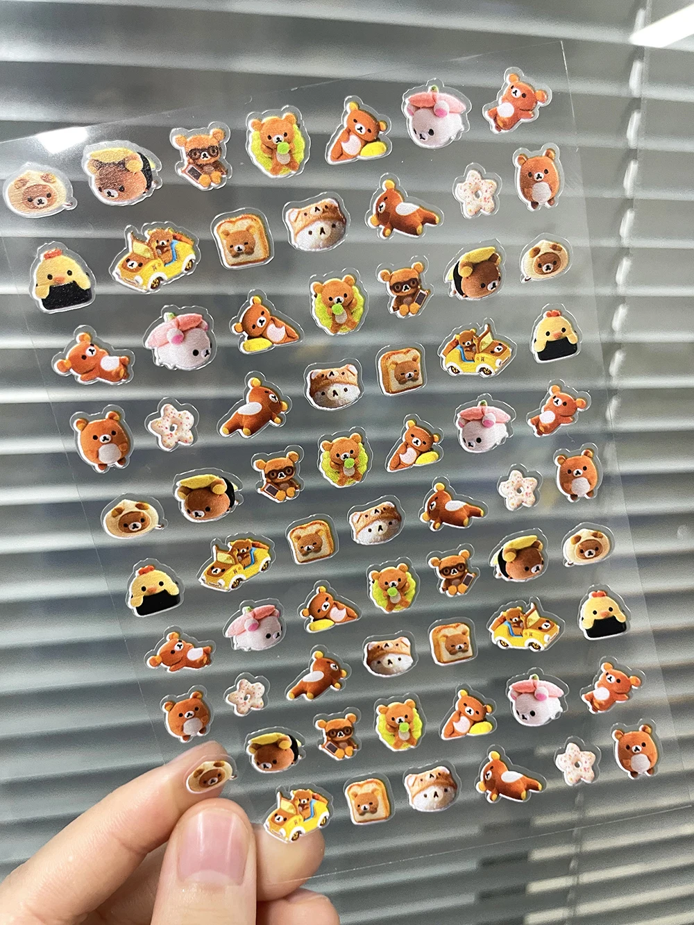 1 pièces Kawaii Mini Pvc Rilakkuma autocollants Nail Art bricolage bouteille d'eau Loptop Skateboard voiture casque boîte mignon autocollants ami cadeaux