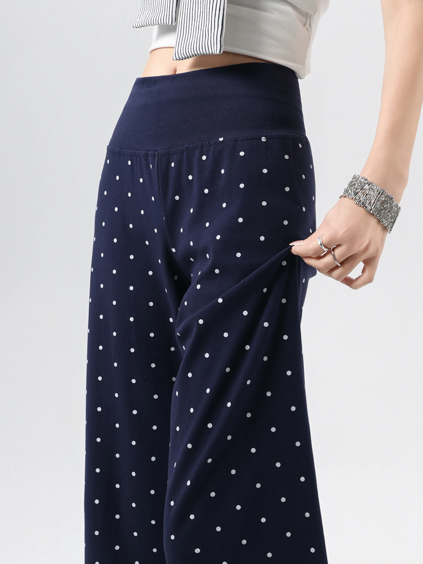 

Blue Polka Dot Micro Flared Pants Women Summer Thin High Waist Slimming Drapey Floor Length Sporty Sweatpants Korean Style