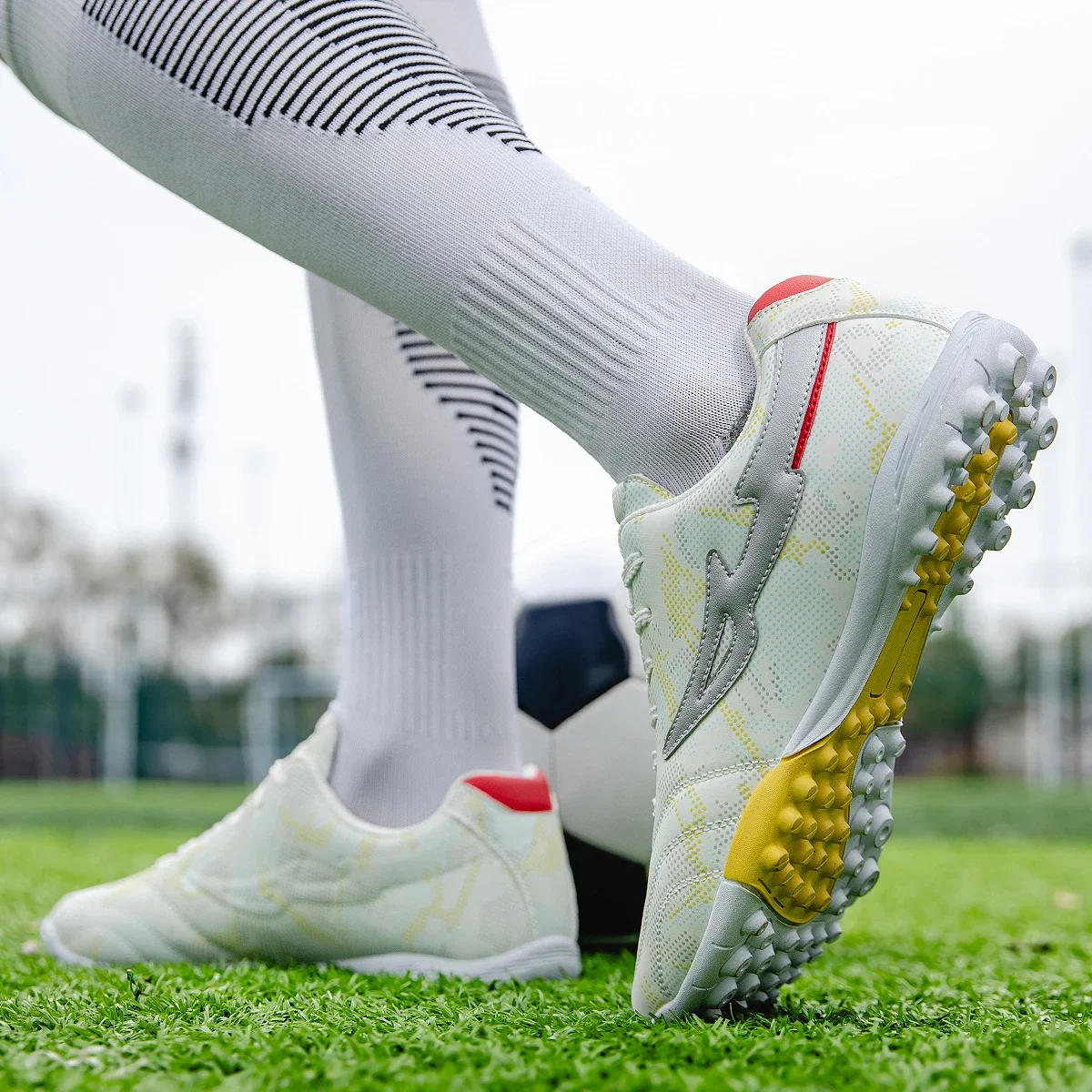 Letnie Futsal profesjonalne antypoślizgowe korki dziecięce korki jakości męskie oddychające buty trening na świeżym powietrzu