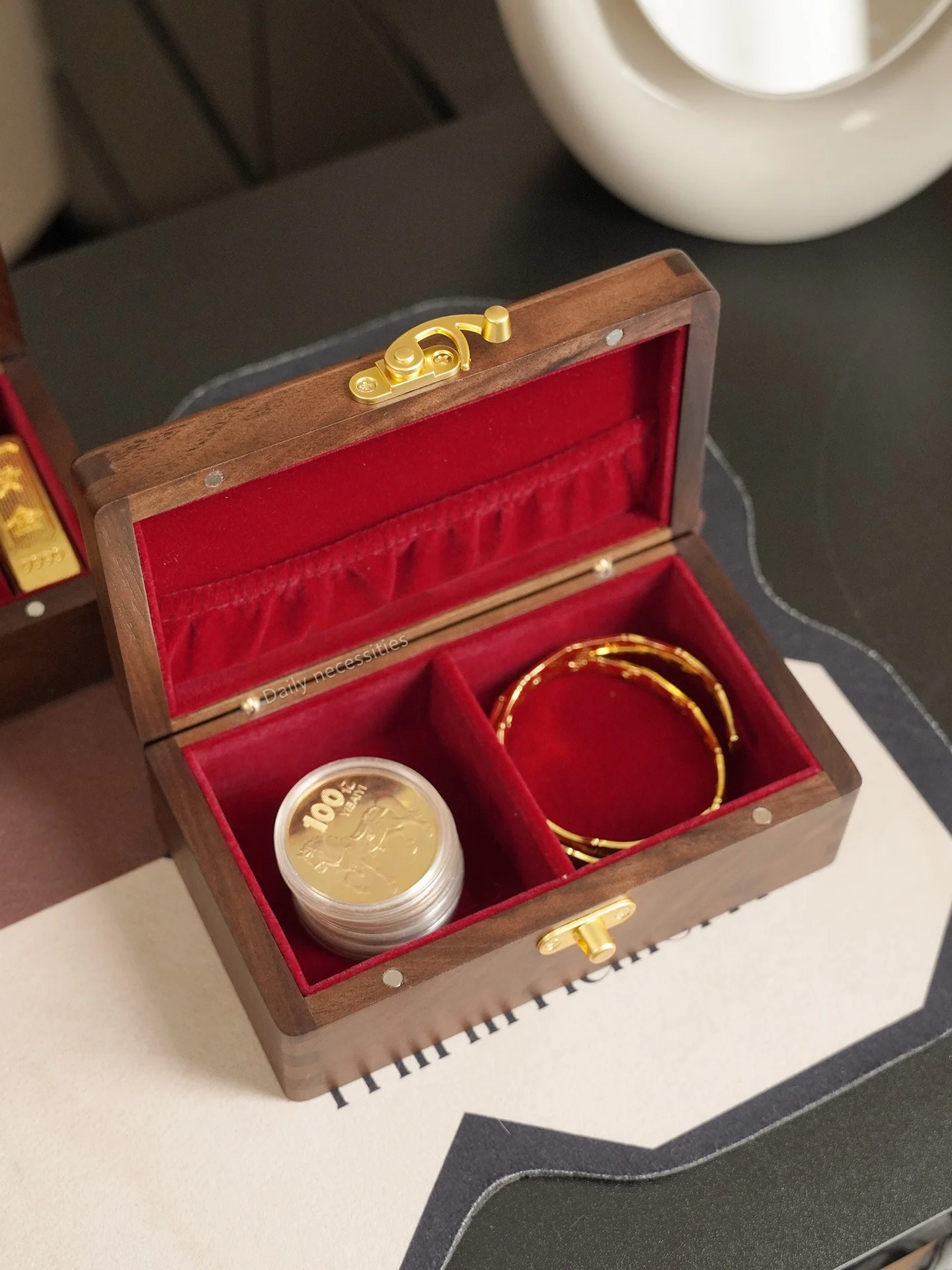 

Gold Bracelet Jewelry Storage Box Antioxidant Wooden Box Wedding Gift Box for Storing Gold Jewelry Handmade Portable Design