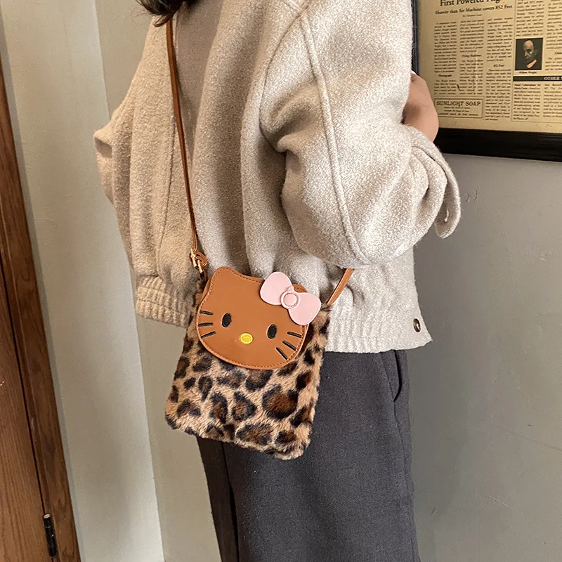 حقيبة كروس جديدة لطيفة هالو كيتي حقيبة كتف صغيرة للفتيات يخرجون على الطراز الأجنبي مع أموال الجيب