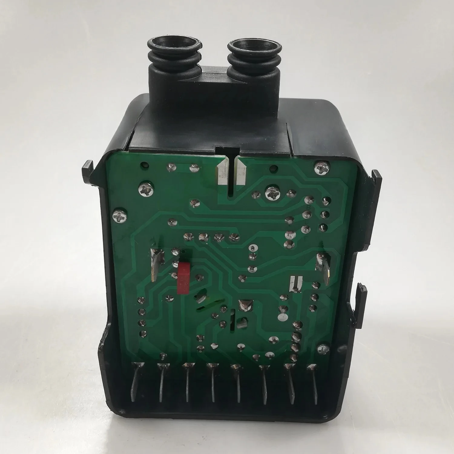 Ersetzen Sie den programmierbaren GEOX-Controller 531SE der italienischen Riyalo RBL 40-Serie mit brennendem Motor