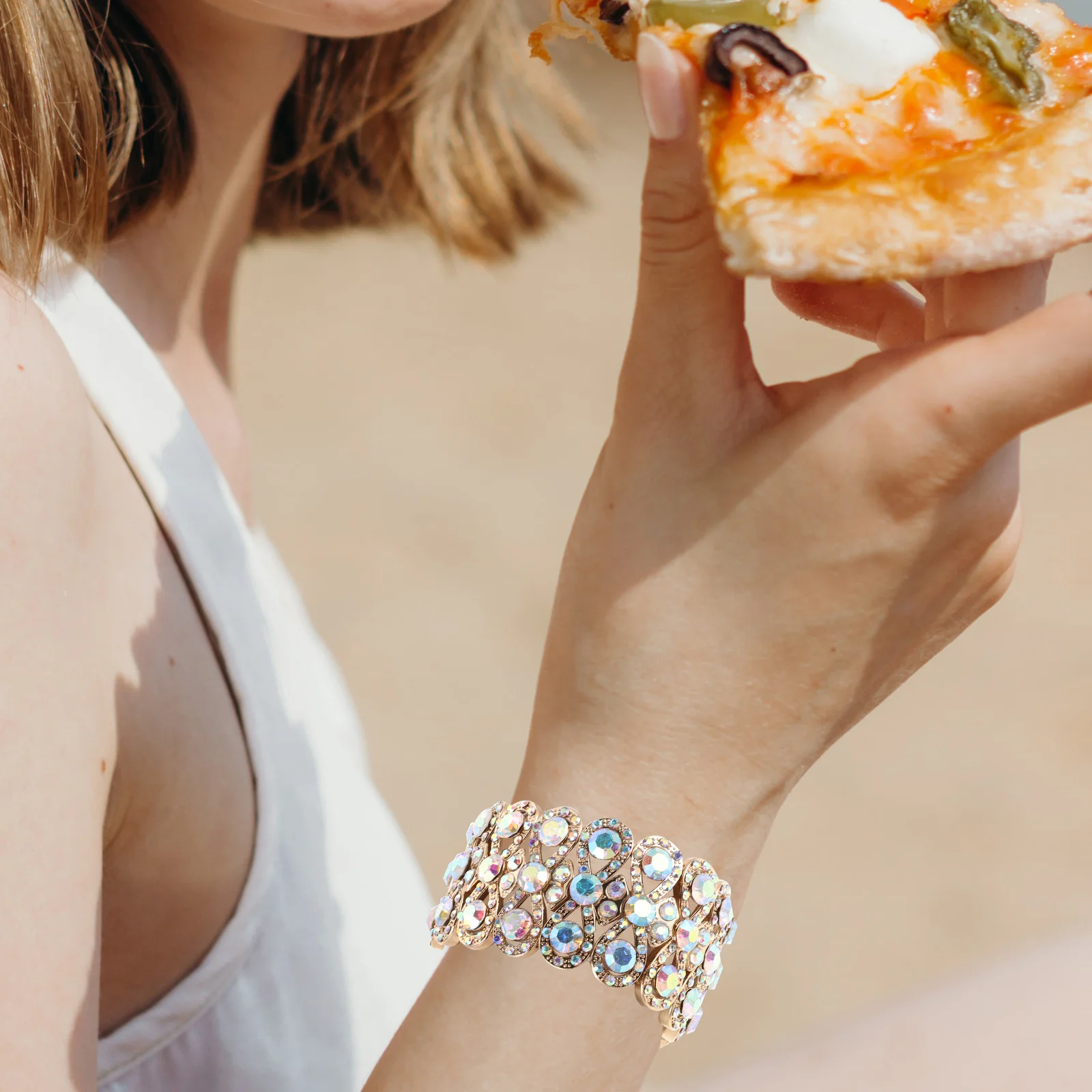 

Luxurious Rhinestone Bangle Bracelet For Women Shiny Elastic Stretch Design Wedding Bridal Jewelry Prom Party Accessory