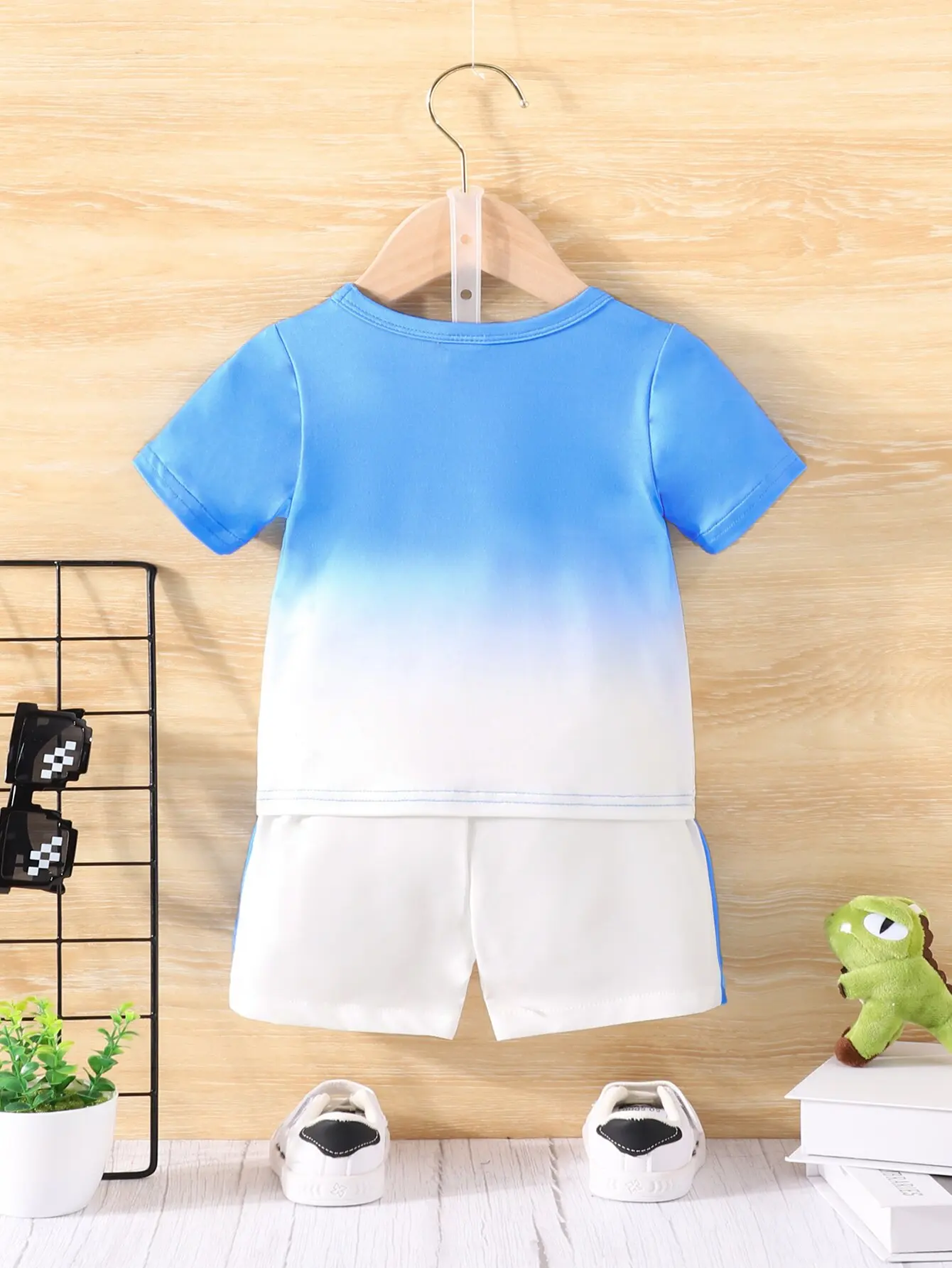 2 Piece Summer Leisure Sports Outdoor Comfort Breathable Blue Gradient Baby Dinosaur Embroidered Short Sleeve Shorts Baby Set