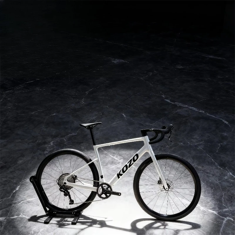 

700C Carbon Fiber Gravel Bike Hydraulic Disc Brake Lightweight Off Road Adventure Racing Adult Cycling Bicycle