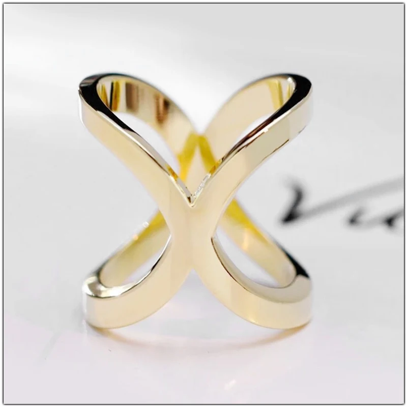 موضة الصليب على شكل وشاح مشبك دبابيس النساء اكسسوارات بسيطة تي شيرت الزاوية مقاطع حلقة الأوشحة بروش حلية الزخرفية