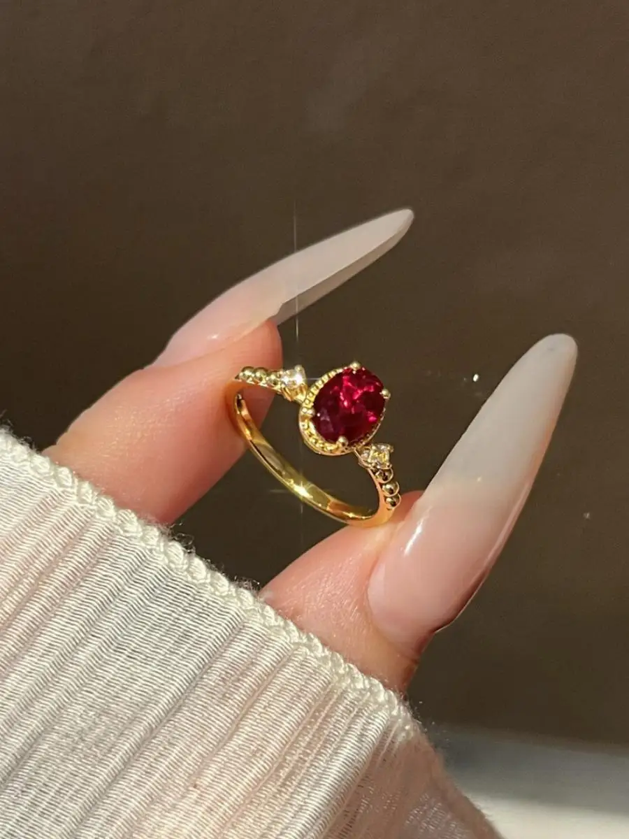 

Egg Shape Ring for Women Vintage Court Luxury Embedded Zirconia High-End Feeling Hand Jewelry Fashionable Unisex Wedding Band