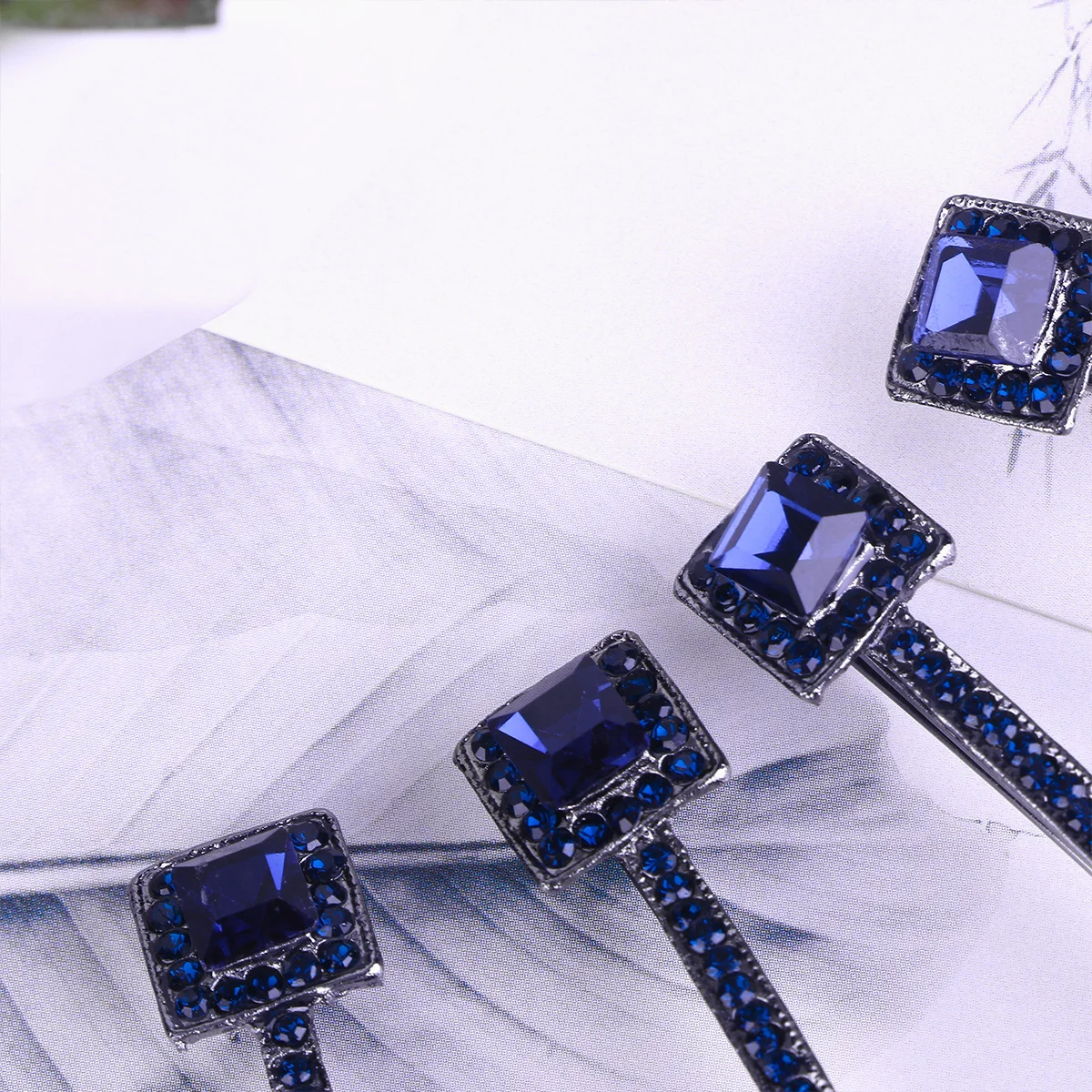 

Заколки для волос со стразами для женщин, модная заколка для волос, толстая заколка для челки в китайском стиле, прочная, приятная для кожи, сверкающая