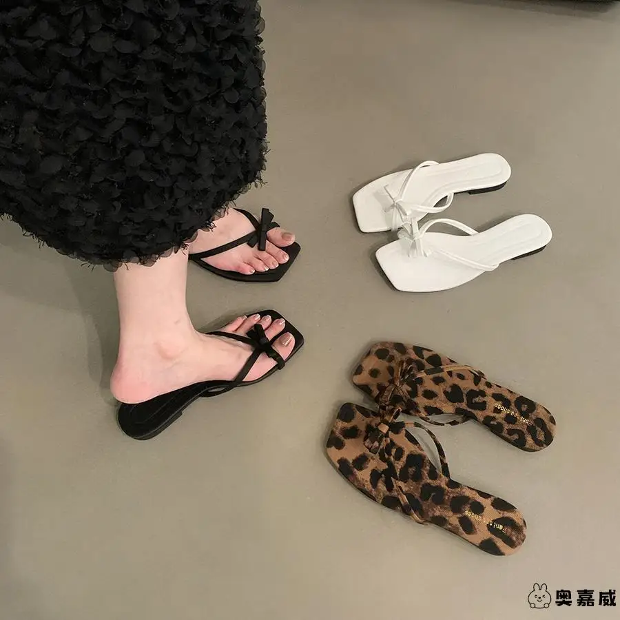 

Fashionable Flat Bottom Thong Sandals Women's Shoes Outdoor Wear Autumn Season Leopard Print Slippers Korean Style Low Cut
