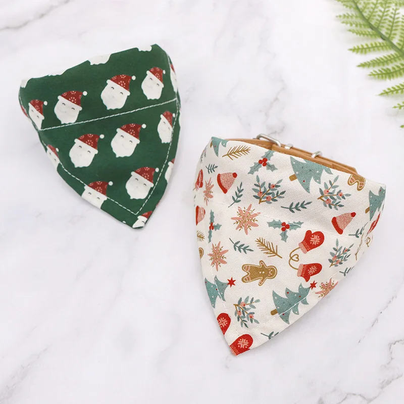 Pet supplies cat and dog saliva towel Christmas collar cotton triangle towel Teddy Akita dog Christmas scarf can be towed cowhid