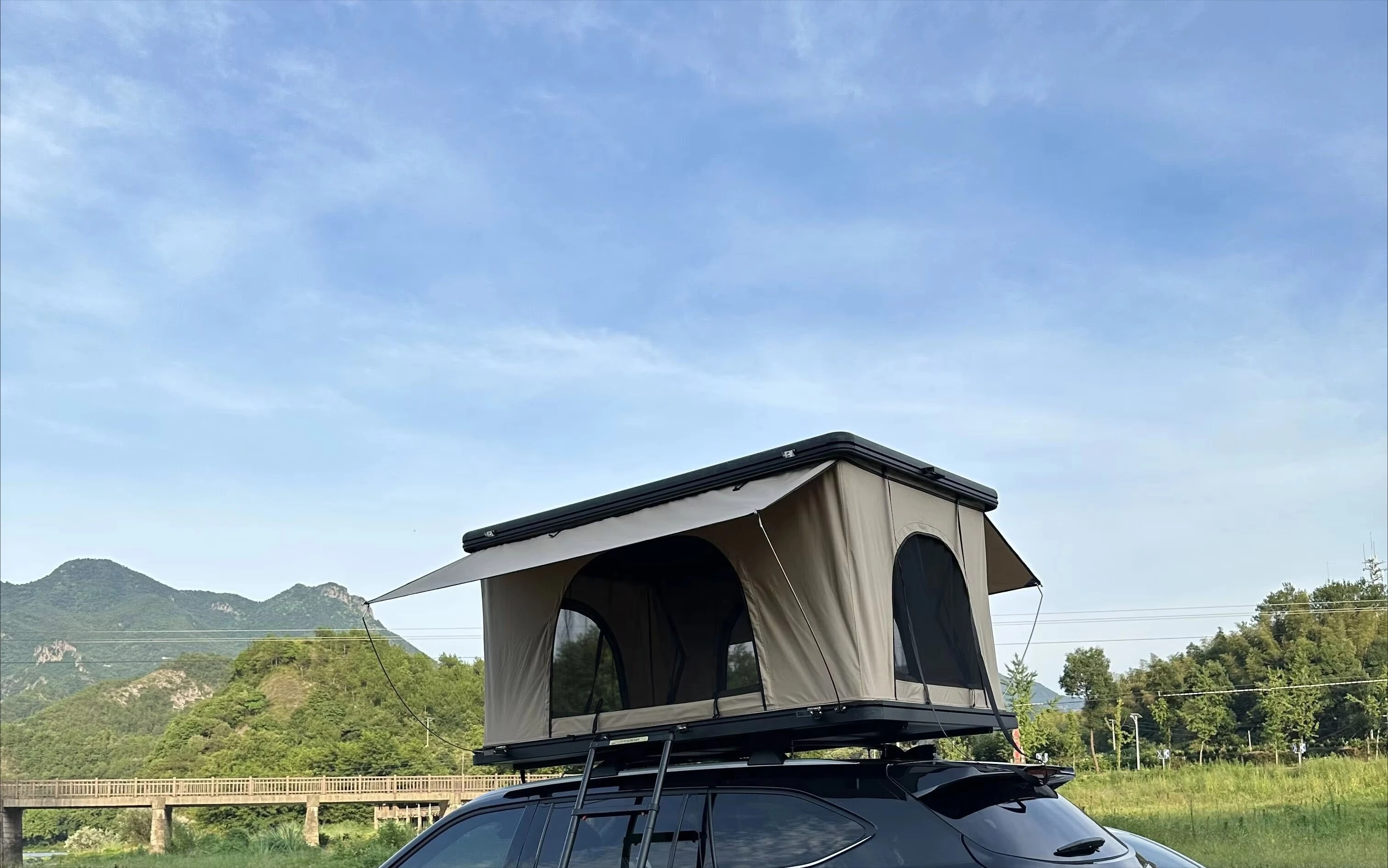 

Custom Logo 3 Person Outdoor Hiking Aluminium 4x4 Car Auto Hard Shell Roof Top Tent Camping Suv Aluminium Rooftop Tent