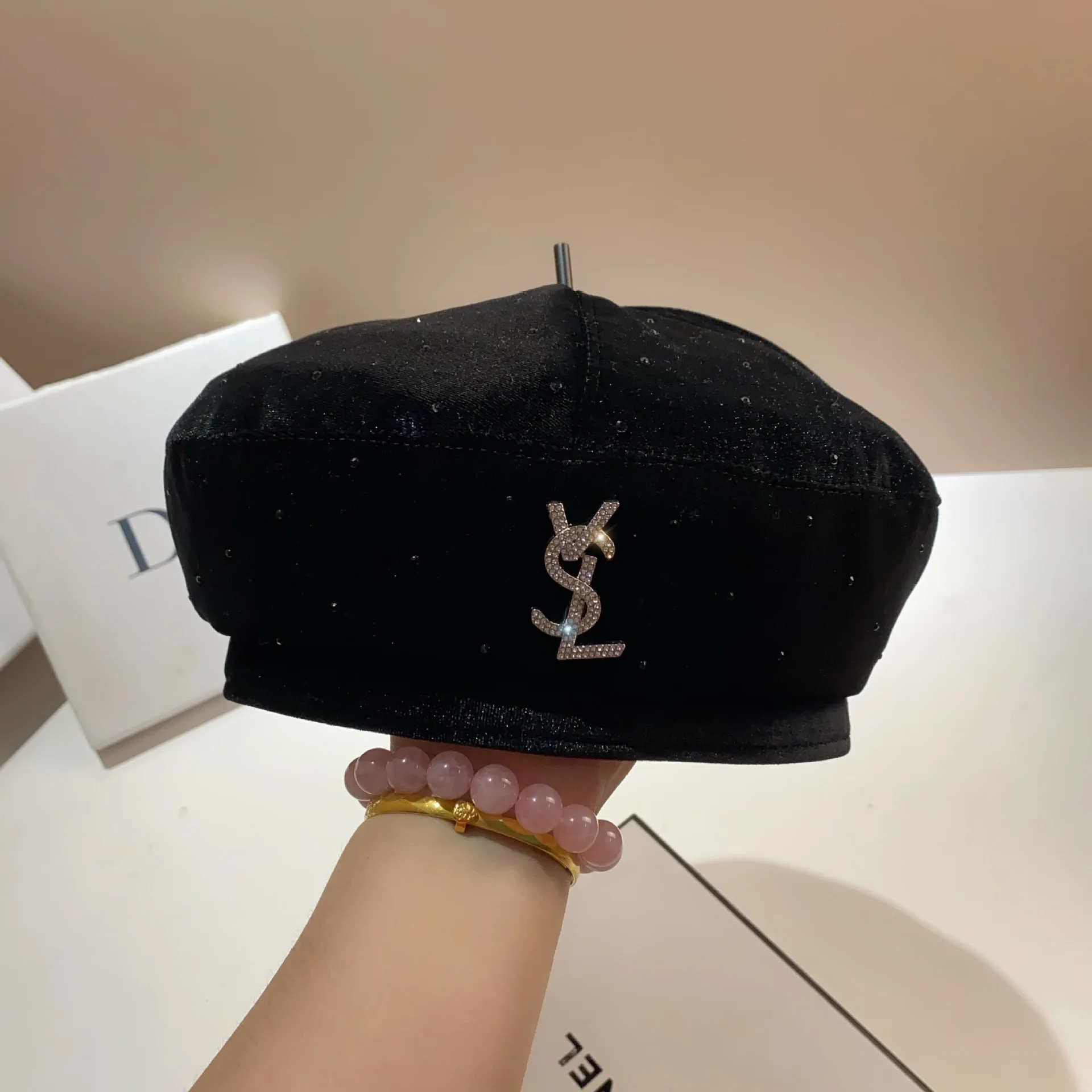 

Sparkly Velvet Beret for Women Rhinestone Octagon Hat Glamorous Black Velour Artist Beret Retro Fall Fashion Luxury Headwear