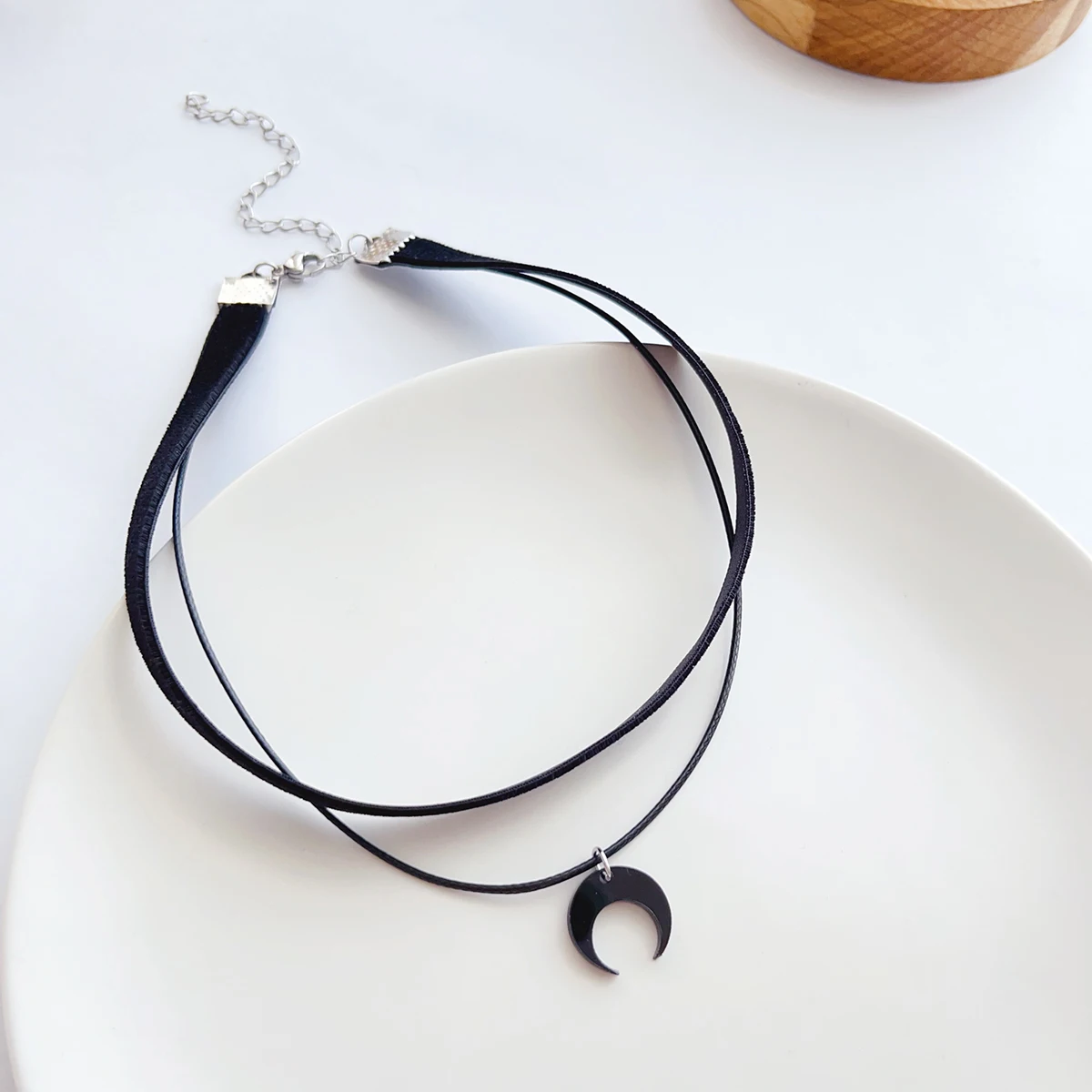 Sweet and cute black acrylic Moon Crescent pendant velvet strap double layer wear choker neck strap collar choker necklace women