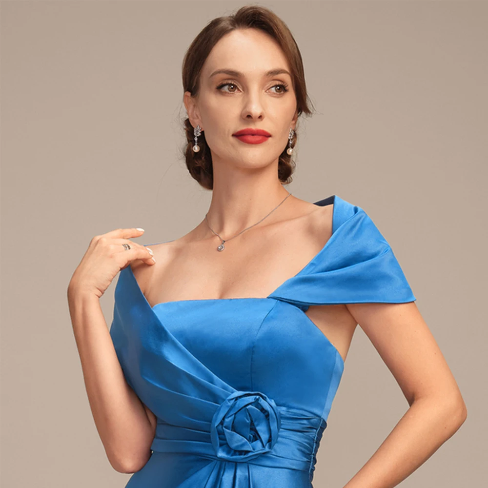 Abiti per la madre della sposa blu royal Squisiti abiti per invitati a un matrimonio con spacco laterale Abito elegante in raso per la festa di nozze delle donne