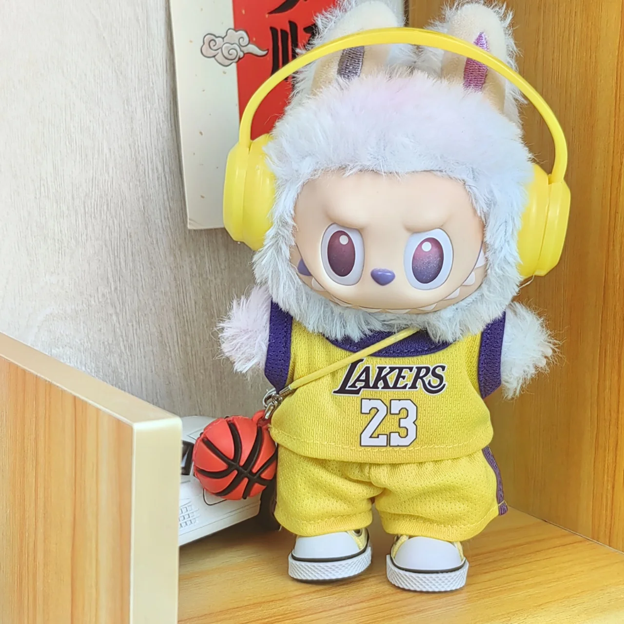 ل 17 سنتيمتر Labubu كرة القدم كرة السلة حجم 10 الملابس V1V2 Labubu دمية حجم 7 الفينيل قلادة دمية DIY بها بنفسك الملابس الرياضية الصبي لعبة