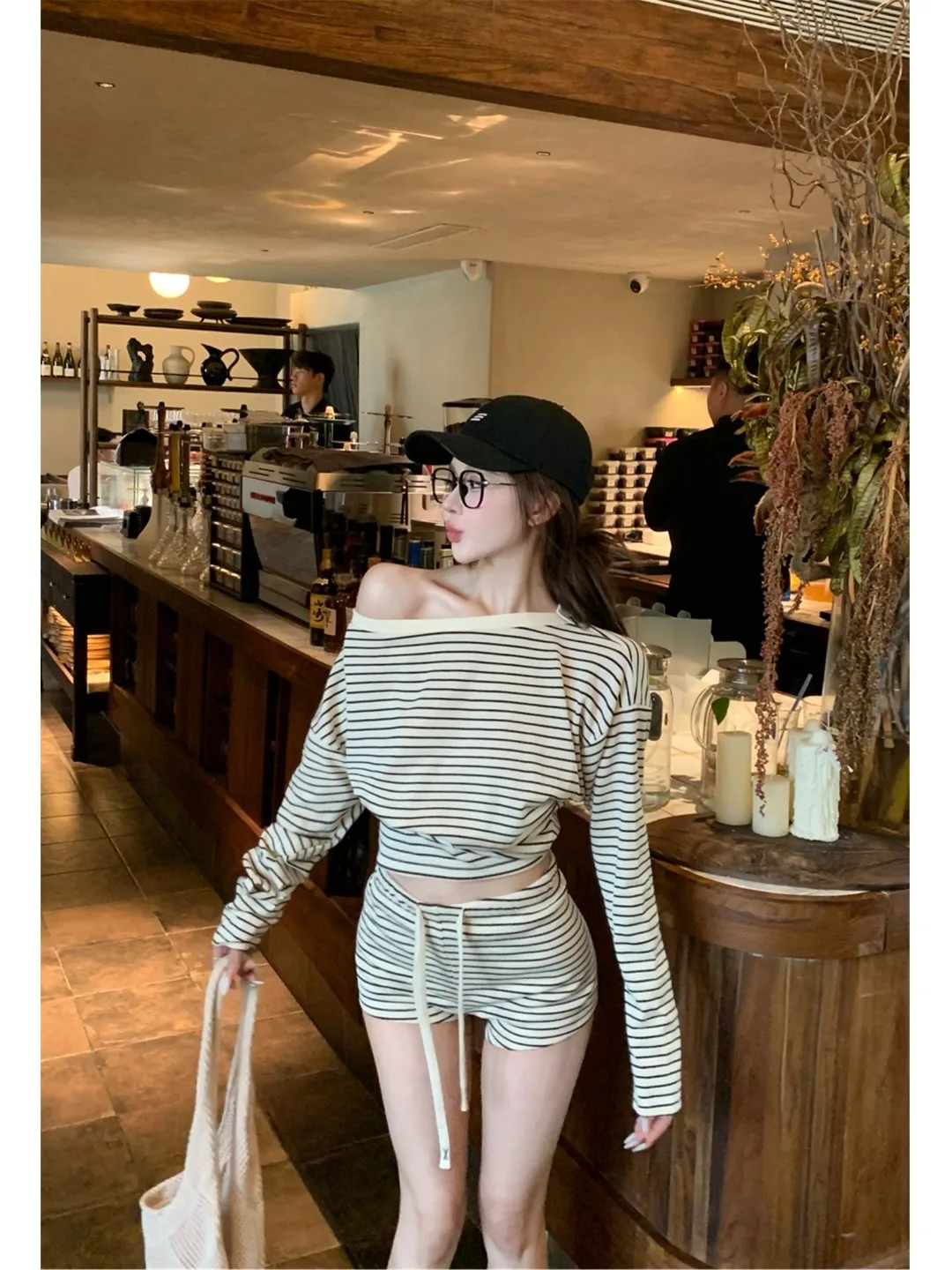 

Spring New Lazy Color Block Striped Women's Set Long Sleeve Drawstring Wrap Shorts Two-Piece Suit Casual Comfortable Fashion