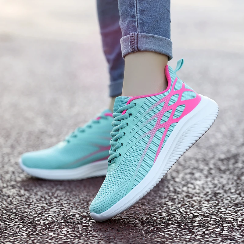 Fashion Women's Casual Sports Shoes Lightweight And Breathable Running Shoes Walking Sports Shoes Outdoor Simple Casual Sports