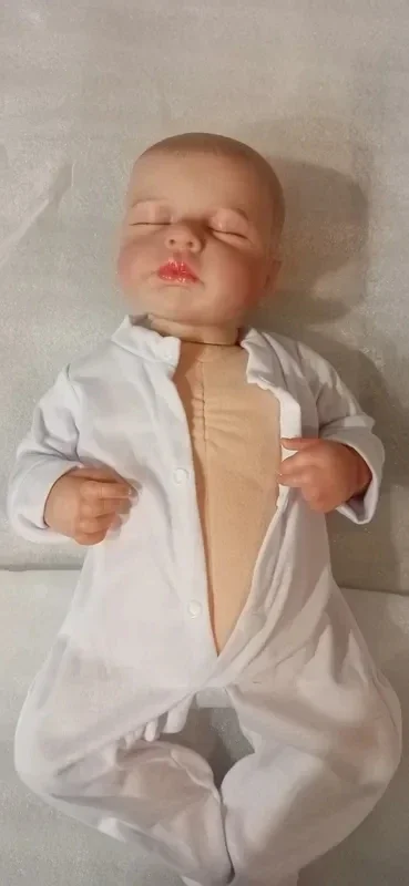 柔らかい布製の体 19インチのリアルな新生児リボーンドール ルル 複数層のペイント 3Dスキン、目に見える静脈付き 手描きの髪