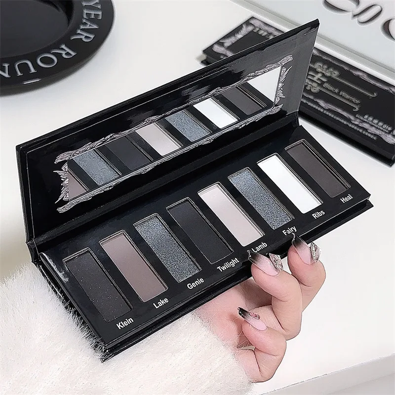 Palette di ombretti fumosi 8 colori, kit di trucco impermeabile metallizzato opaco luccicante a lunga durata per le donne, feste di Halloween, cosplay