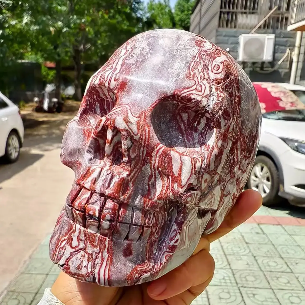 

Natural Red-Textured Agate Skull, Quartz Crystal Red-Textured Ore, Polished Skull, Mineral, Reiki, Healing