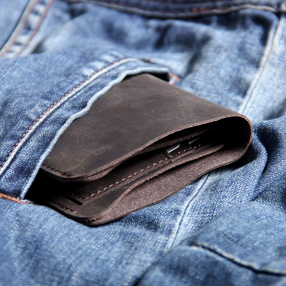 S.WORKER Klassische Kurzbörse aus Vollnarbenleder für Herren, Minimalistische Taschenbörse mit Kartenhalter – Detail 19