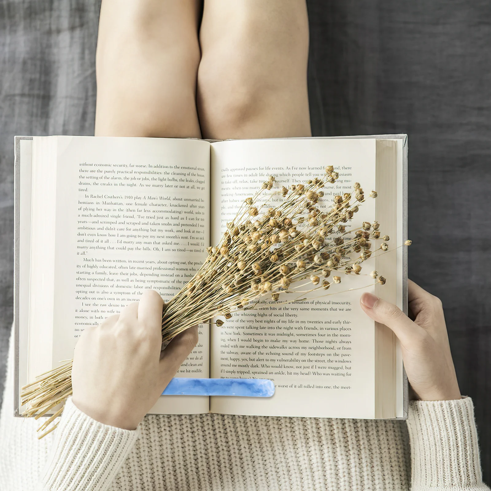 

Resin Thumb Book Support Multi-Function Reading Aid Lightweight Portable Page Spreader Reading Accessory Thumb Book Page Holder