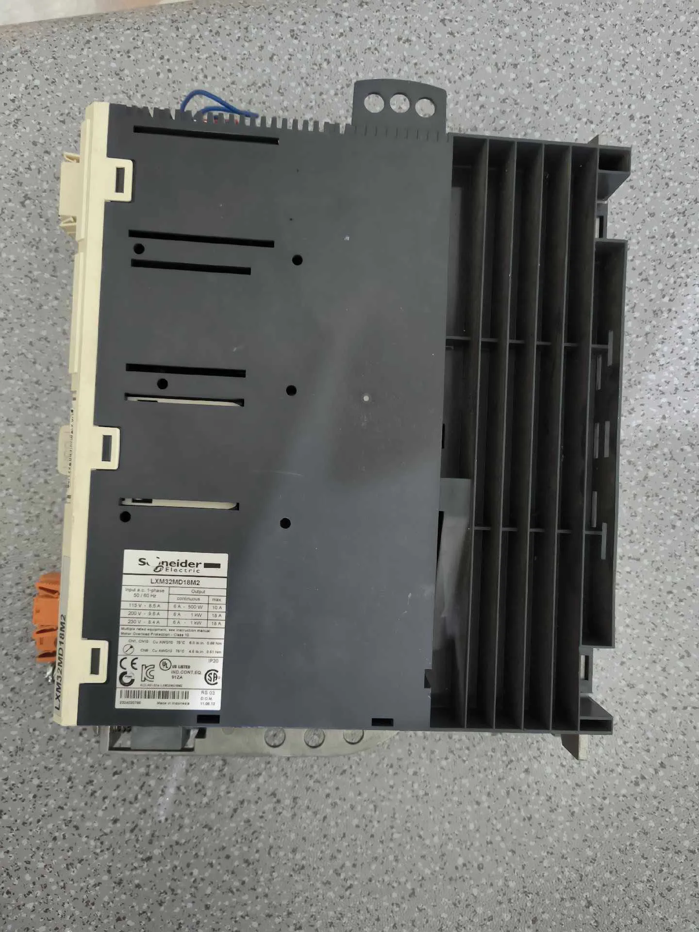 Сервопривод LXM32MD18M2 для Schneider