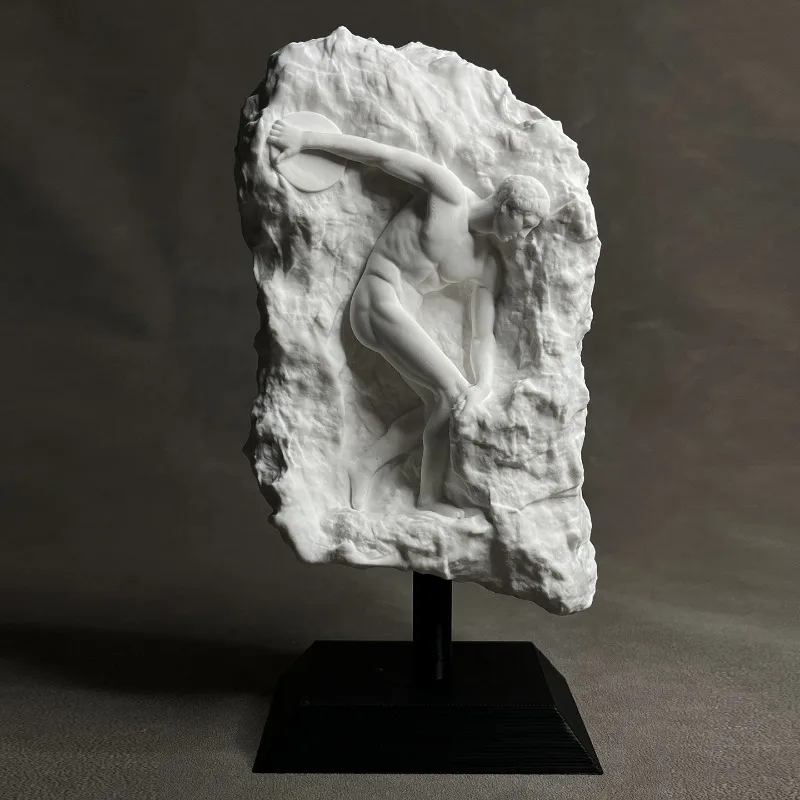 Modern minimalist style discus thrower sculpture home decoration ornament living room entrance TV cabinet wine cabinet decoratio